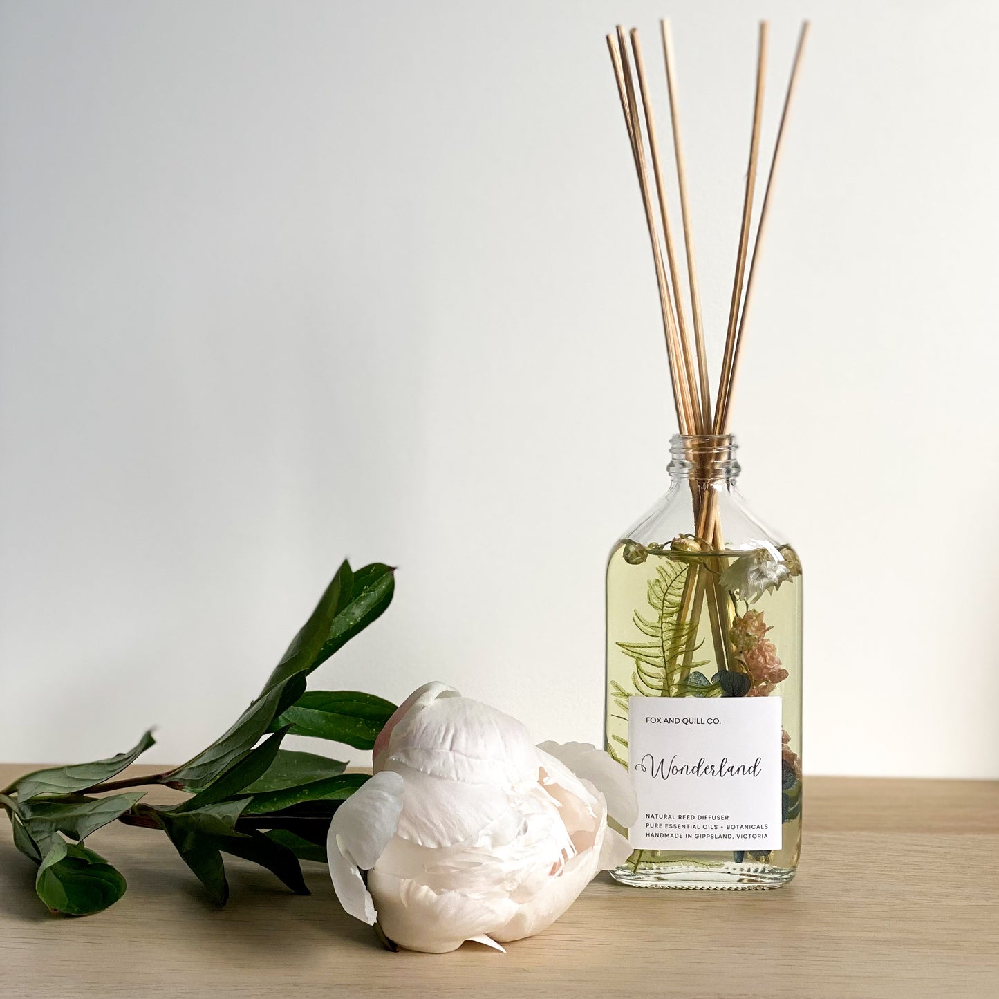 wonderland botanical reed diffuser